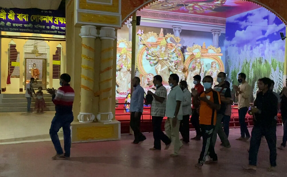 Indian Students In Bangladesh Visit Ramna Kaali Temple